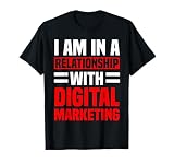Job als digitaler Vermarkter in einer Beziehung im Online-Marketing T-S